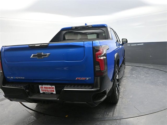 Used 2025 Chevrolet Silverado EV RST image 7