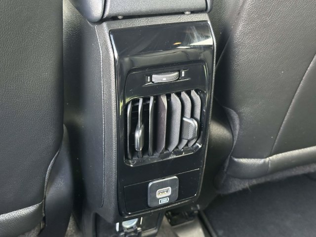 Used 2025 Jeep Compass Limited AWD/4WD image 18