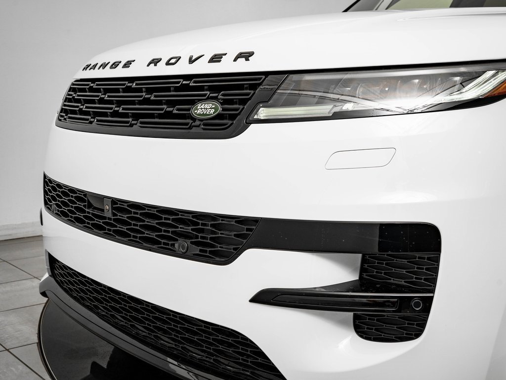 New 2026 Land Rover Range Rover Sport Dynamic SE image 3