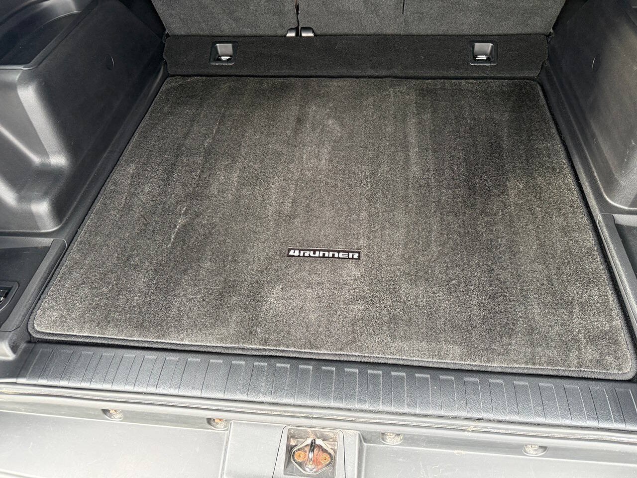 Used 2016 Toyota 4Runner Limited AWD/4WD image 87