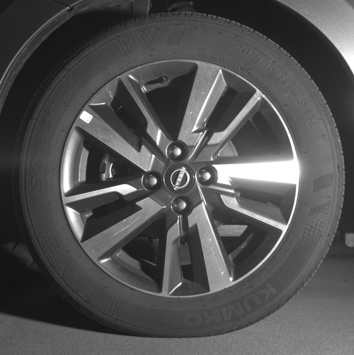 Used 2025 Nissan Versa SV image 12