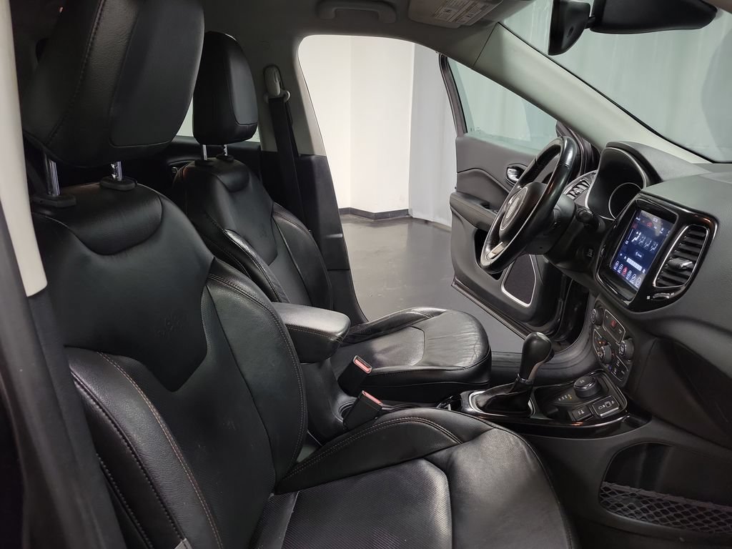 Used 2018 Jeep Compass Limited AWD/4WD image 31