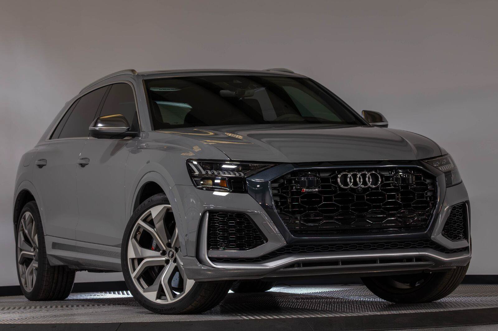Used 2024 Audi RS Q8 w/ Executive Package AWD/4WD image 46
