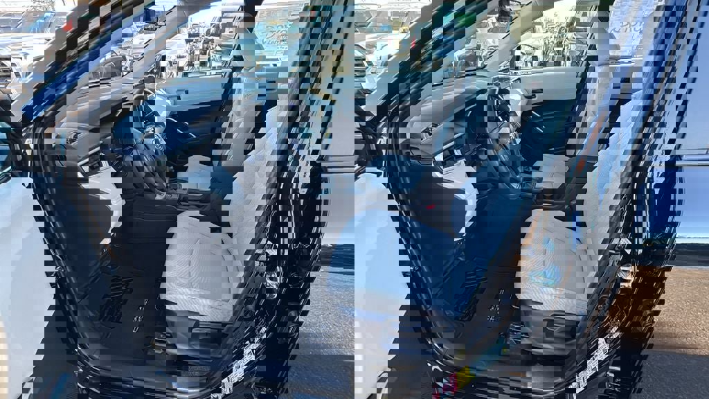 New 2026 Toyota Corolla Cross L image 18