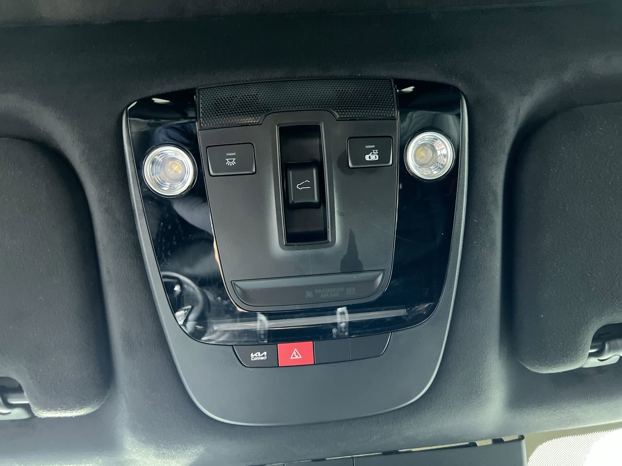 Certified 2025 Kia Sorento SX Prestige image 18