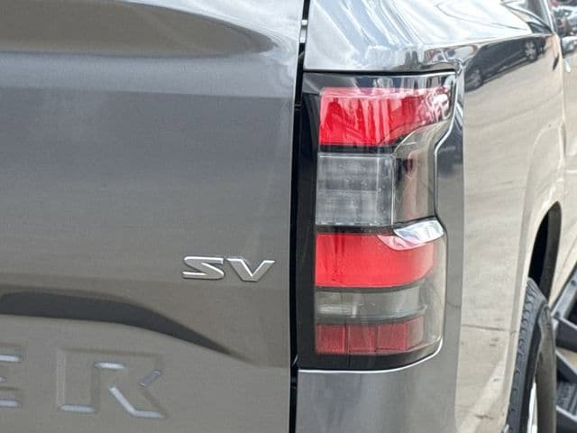 Used 2024 Nissan Frontier SV w/ SV Convenience Package RWD image 6