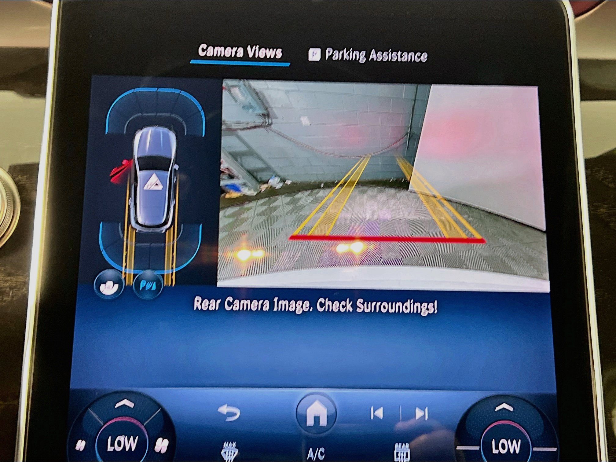 Used 2025 Mercedes-Benz GLC 300 image 28