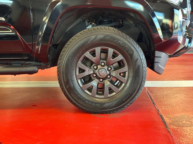 Used 2023 Toyota Tacoma SR5 AWD/4WD image 30