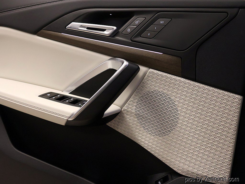 New 2027 BMW X1 xDrive28i AWD/4WD image 27