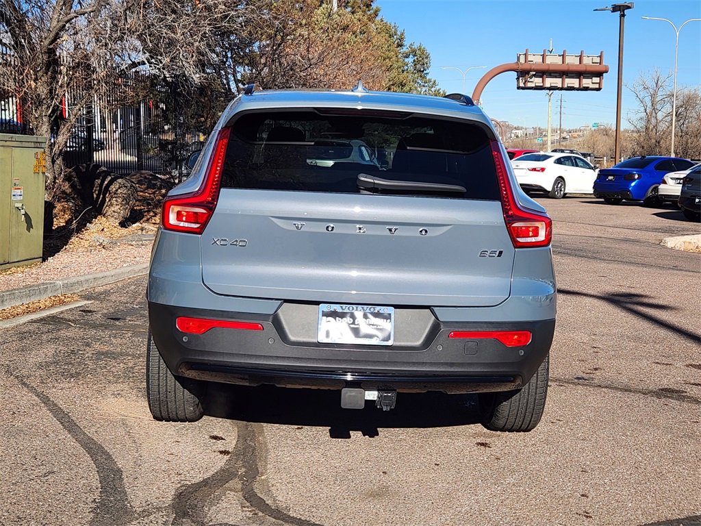 Used 2023 Volvo XC40 B5 Ultimate image 25