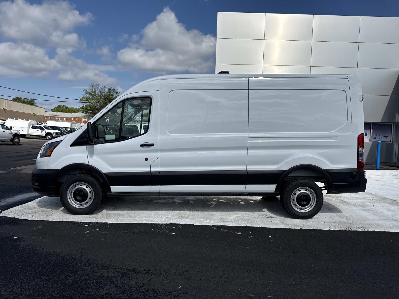 New 2026 Ford Transit 250 148 Medium Roof w/ Load Area Protection Package RWD image 6
