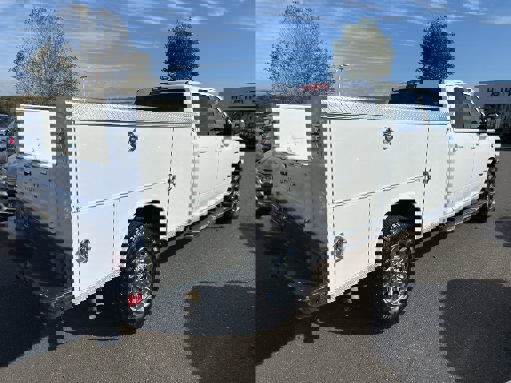 Used 2022 RAM 3500 Big Horn image 5