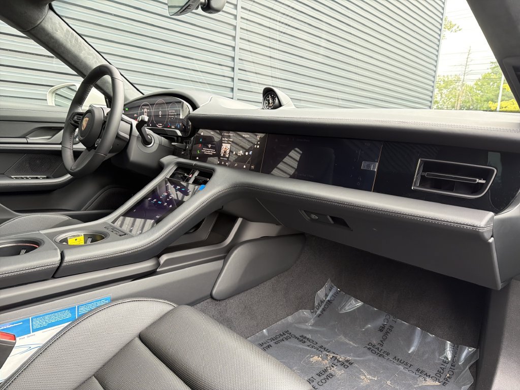 New 2026 Porsche Taycan GTS AWD/4WD image 13