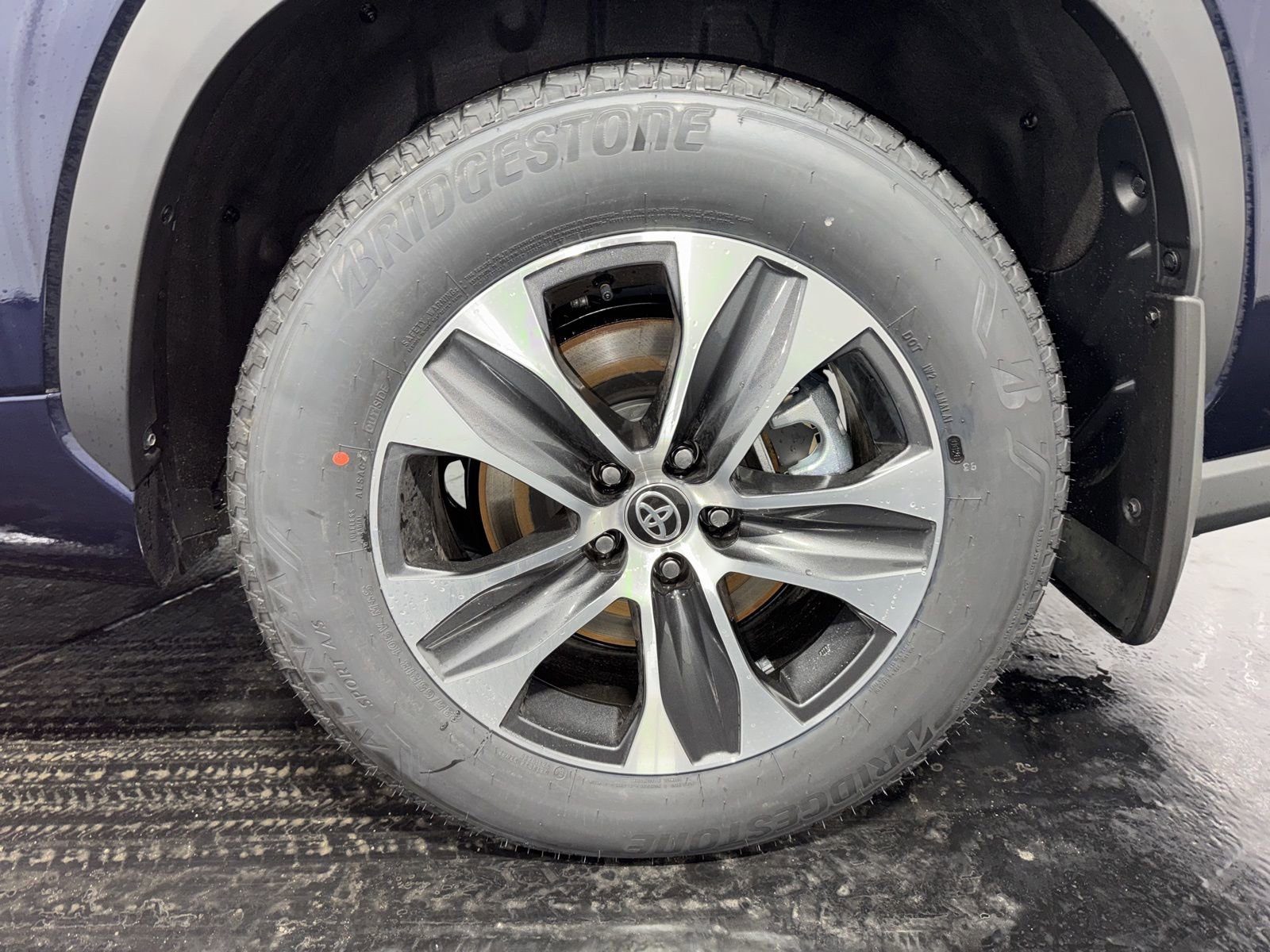 New 2026 Toyota Highlander XLE image 7