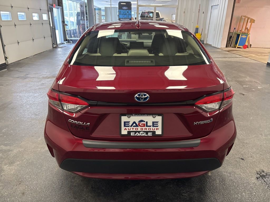Used 2022 Toyota Corolla LE image 9