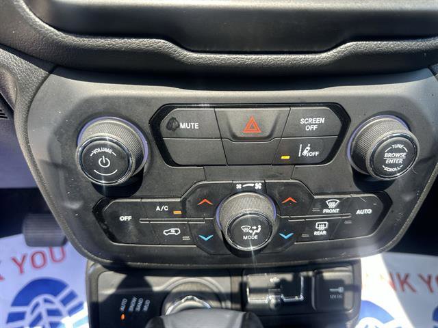 Used 2021 Jeep Renegade Limited w/ Sun & Sound Group AWD/4WD image 41