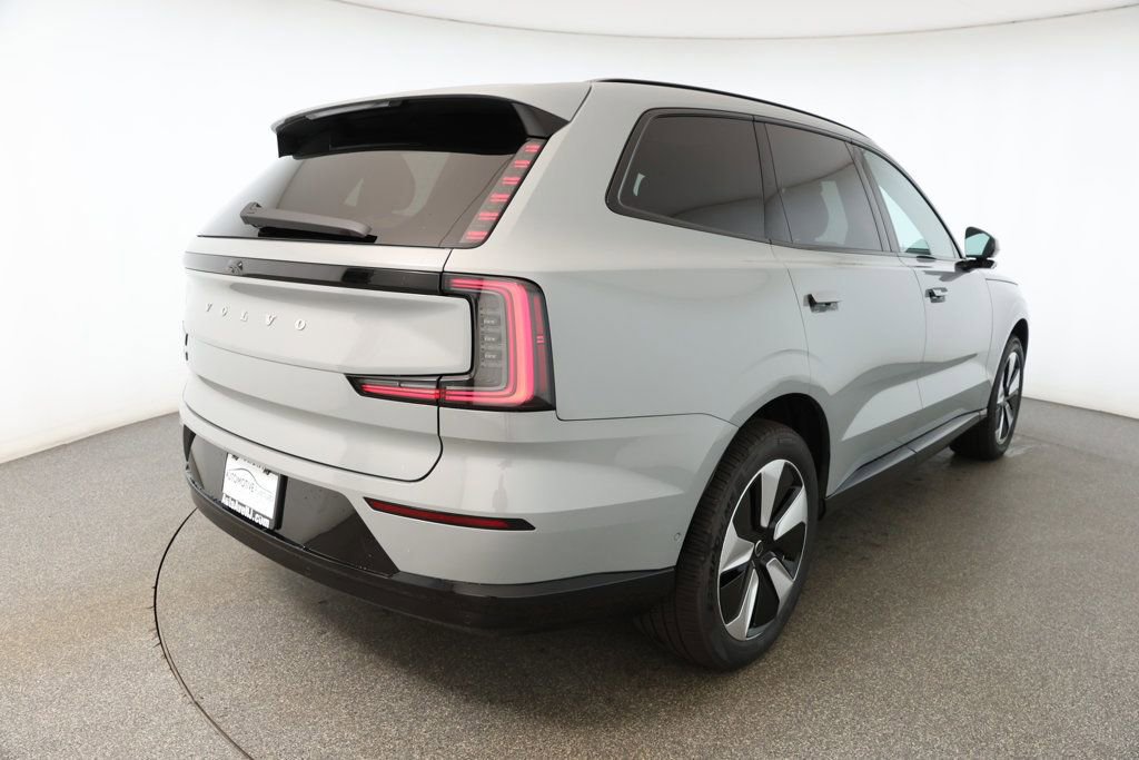 Used 2025 Volvo EX90 Plus image 4