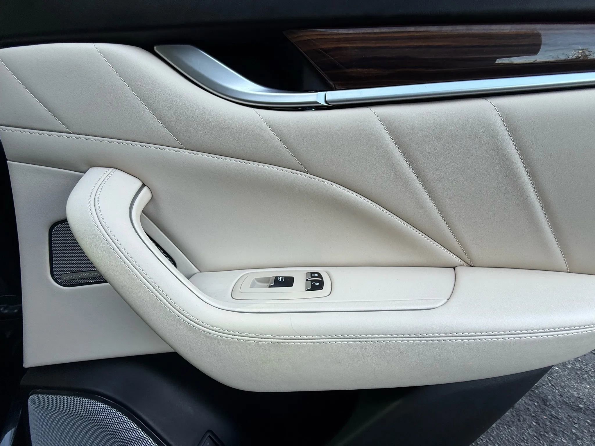 Used 2019 Maserati Levante GranLusso image 25