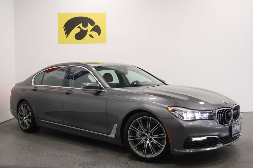 Used 2018 BMW 740i RWD image 2