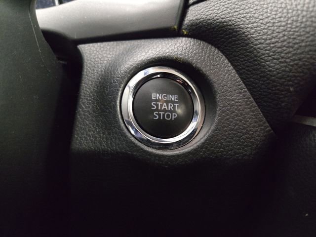 Used 2025 Toyota RAV4 XLE image 24