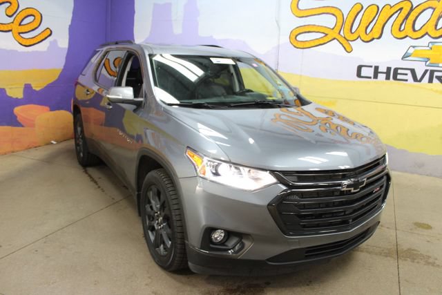 Used 2021 Chevrolet Traverse RS w/ LPO, Floor Liner Package AWD/4WD image 2