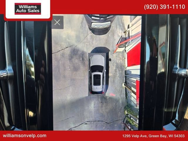 Used 2023 Volvo XC60 B5 Plus AWD/4WD image 25