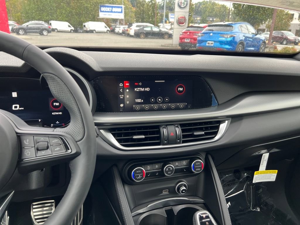 New 2025 Alfa Romeo Stelvio Sprint w/ Convenience Package image 10