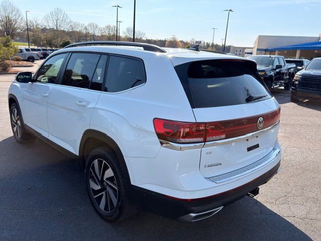 Used 2024 Volkswagen Atlas SE w/ Panoramic Sunroof Package image 14