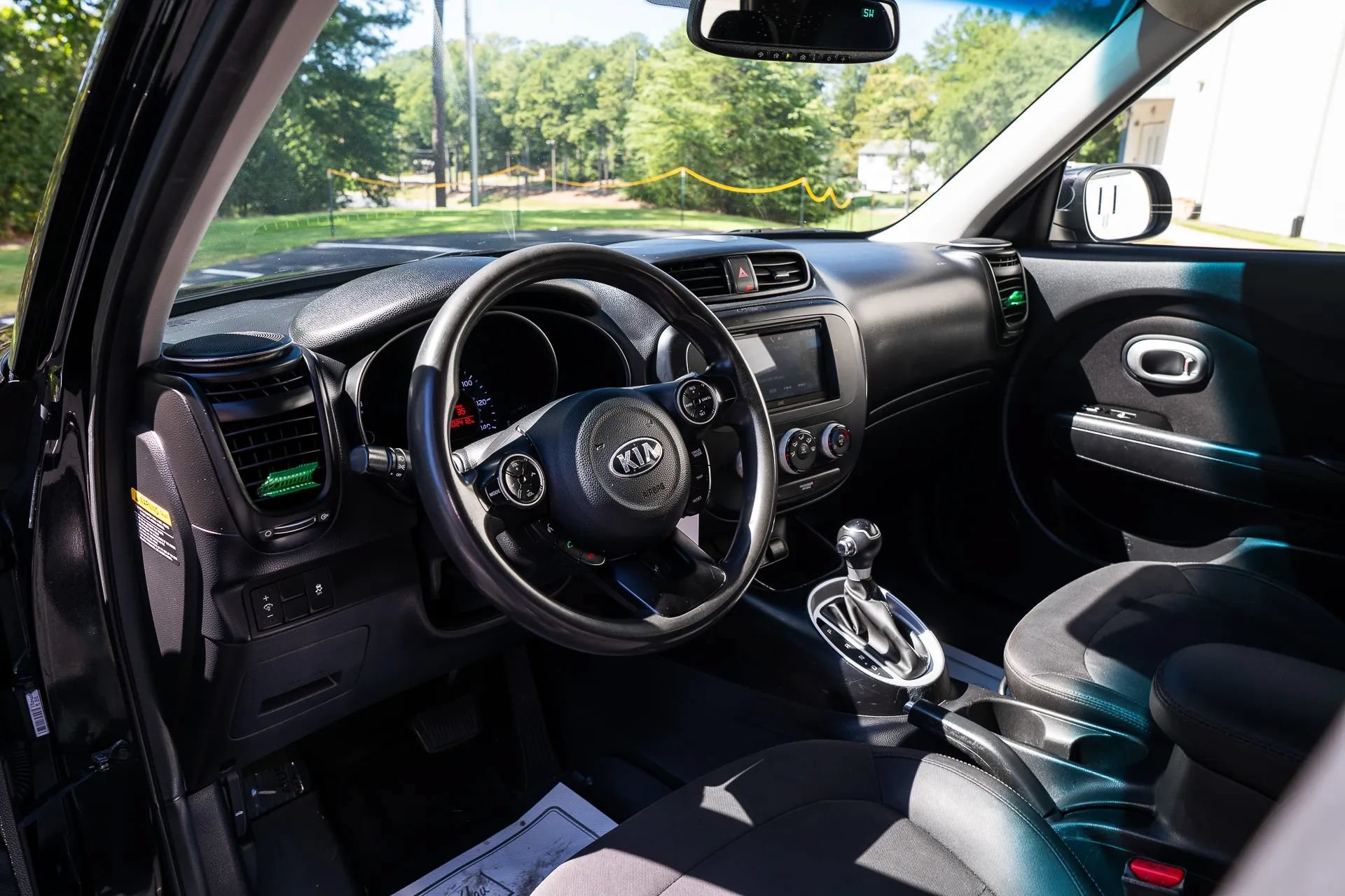 Used 2017 Kia Soul FWD image 19