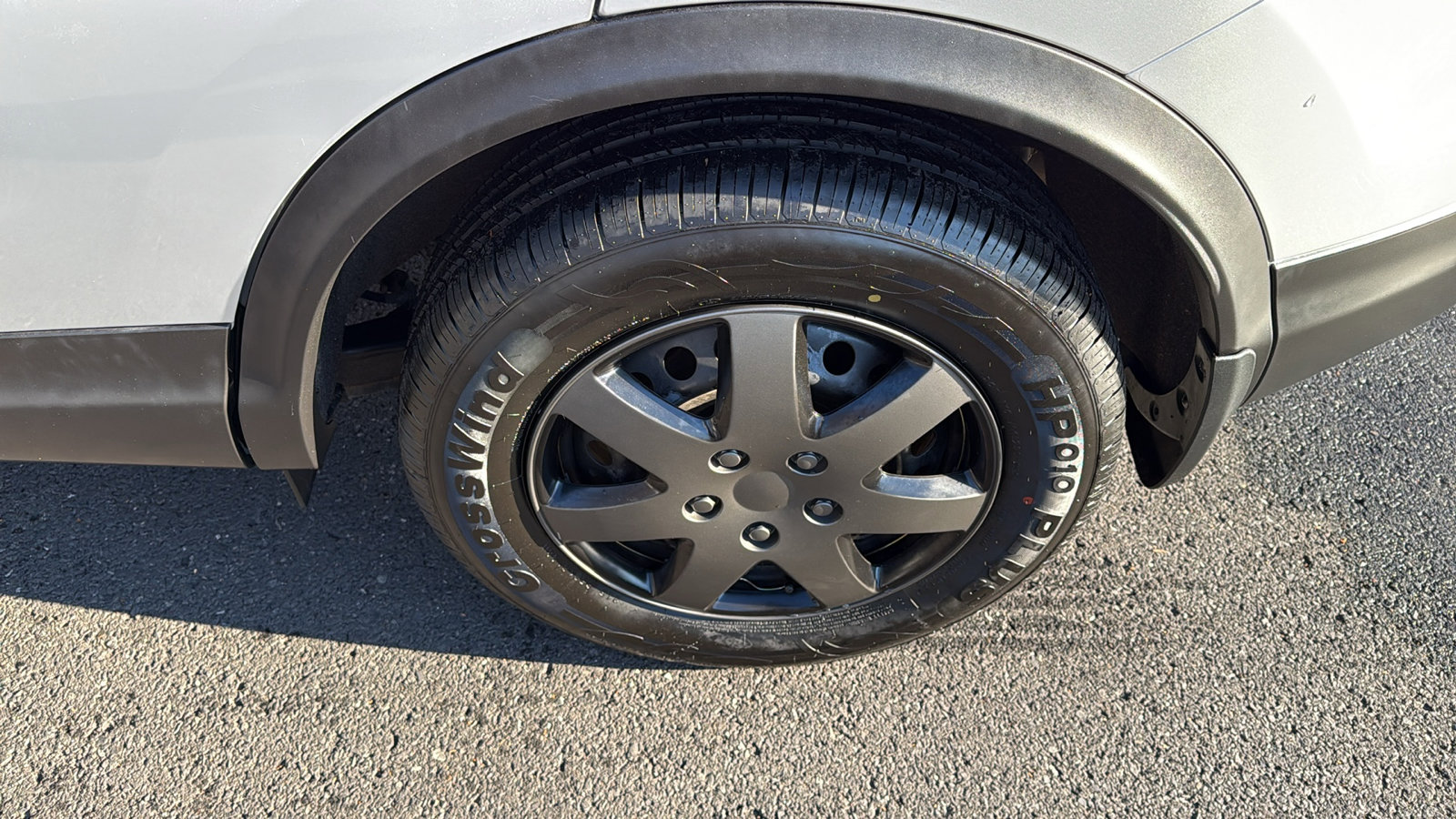 Used 2018 Nissan Rogue Sport S image 20