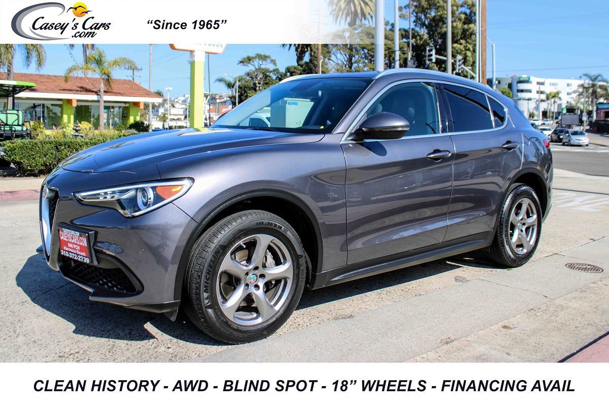 Used 2018 Alfa Romeo Stelvio AWD image 1