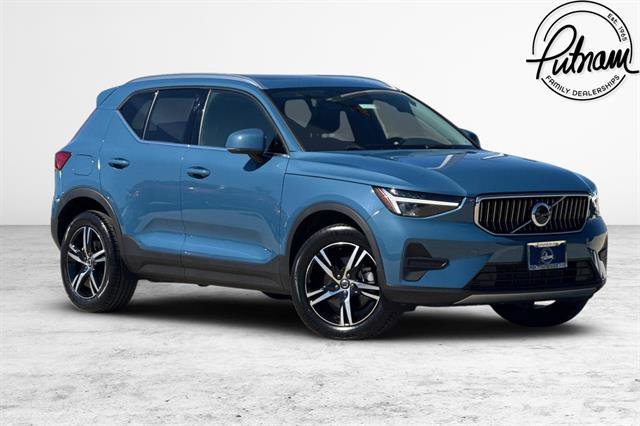 Certified 2025 Volvo XC40 B5 Core