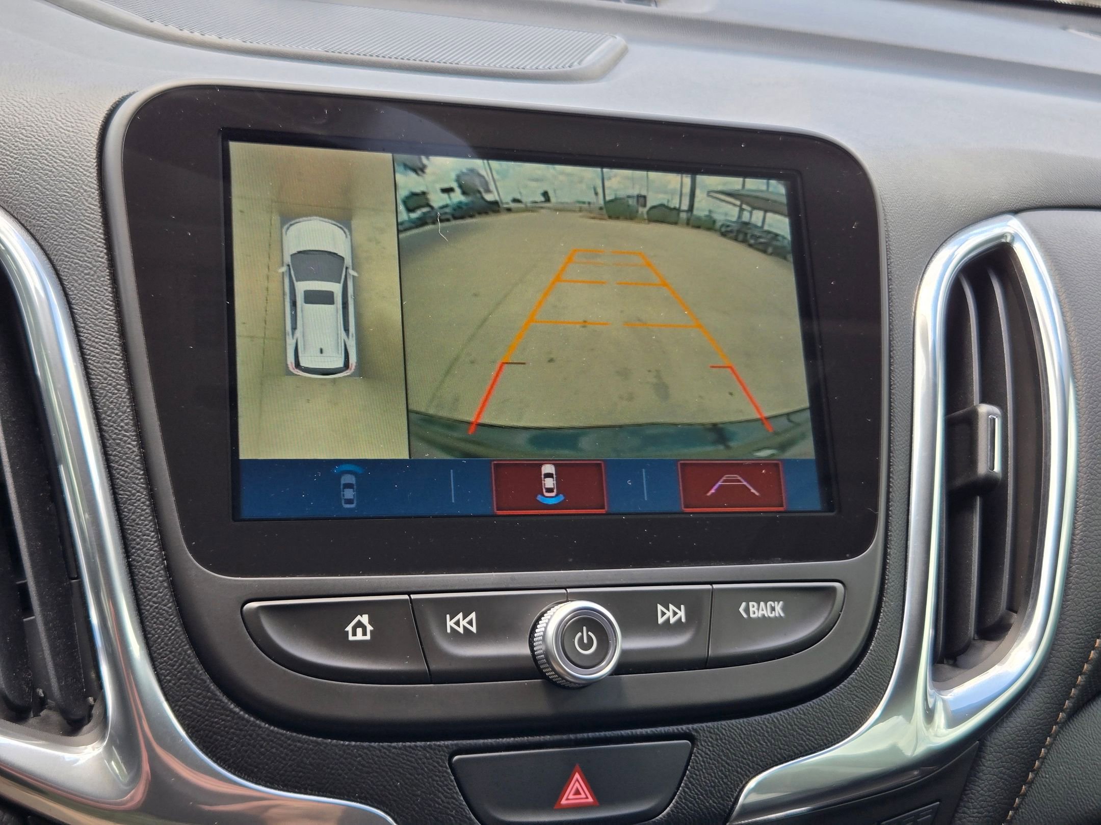 Certified 2018 Chevrolet Equinox Premier FWD image 15