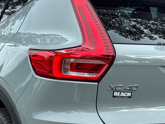 New 2026 Volvo XC40 B5 Plus w/ Protection Package Premier AWD/4WD image 14