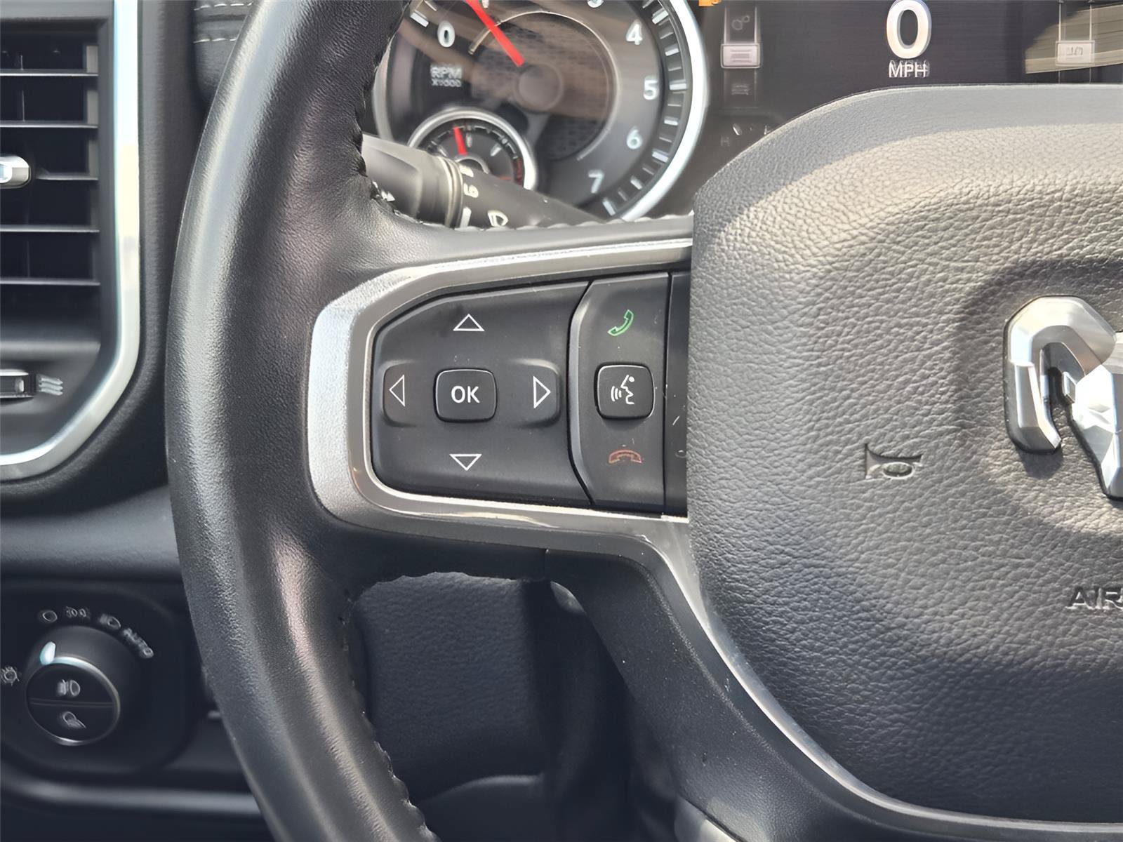 Used 2022 RAM 1500 Laramie AWD/4WD image 25