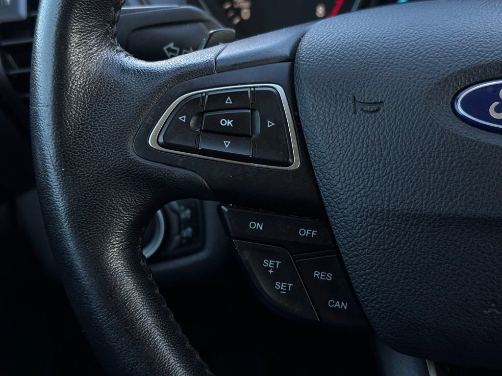 Used 2017 Ford Escape Titanium image 31