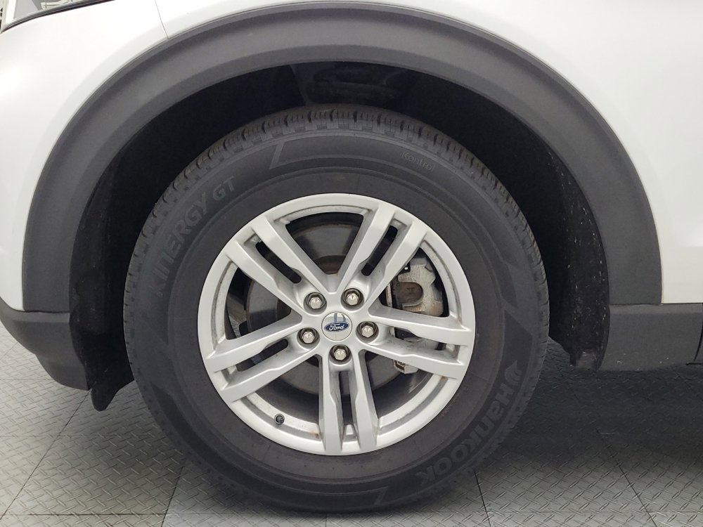 Used 2020 Ford Explorer XLT image 31