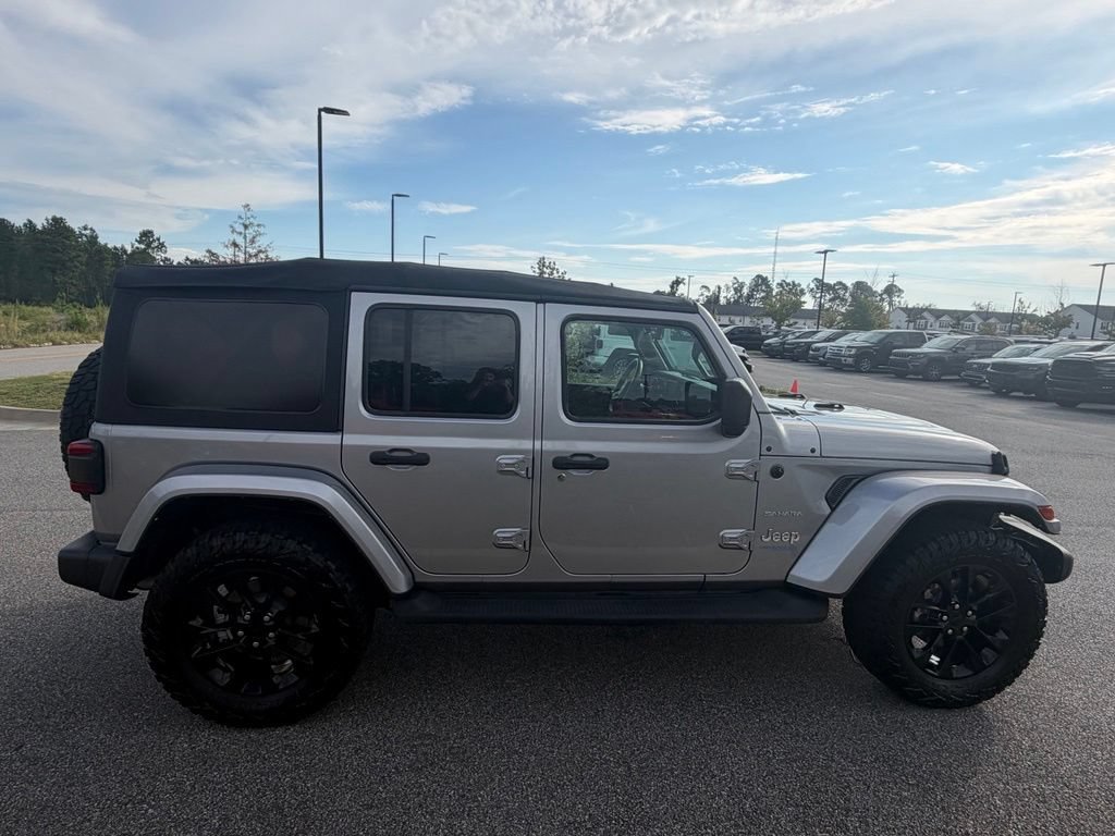 Used 2021 Jeep Wrangler Unlimited Sahara w/ Cold Weather Group AWD/4WD image 22