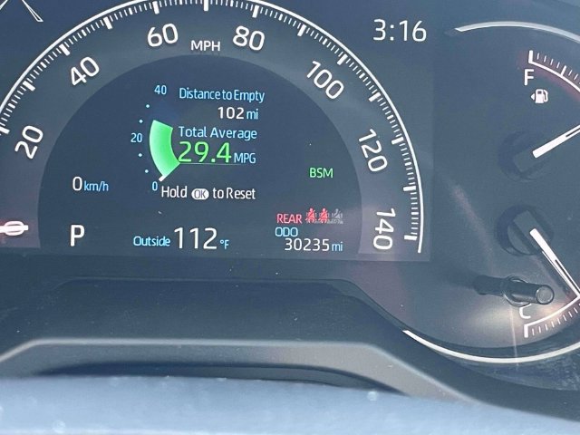 Used 2025 Toyota RAV4 XLE AWD/4WD image 28