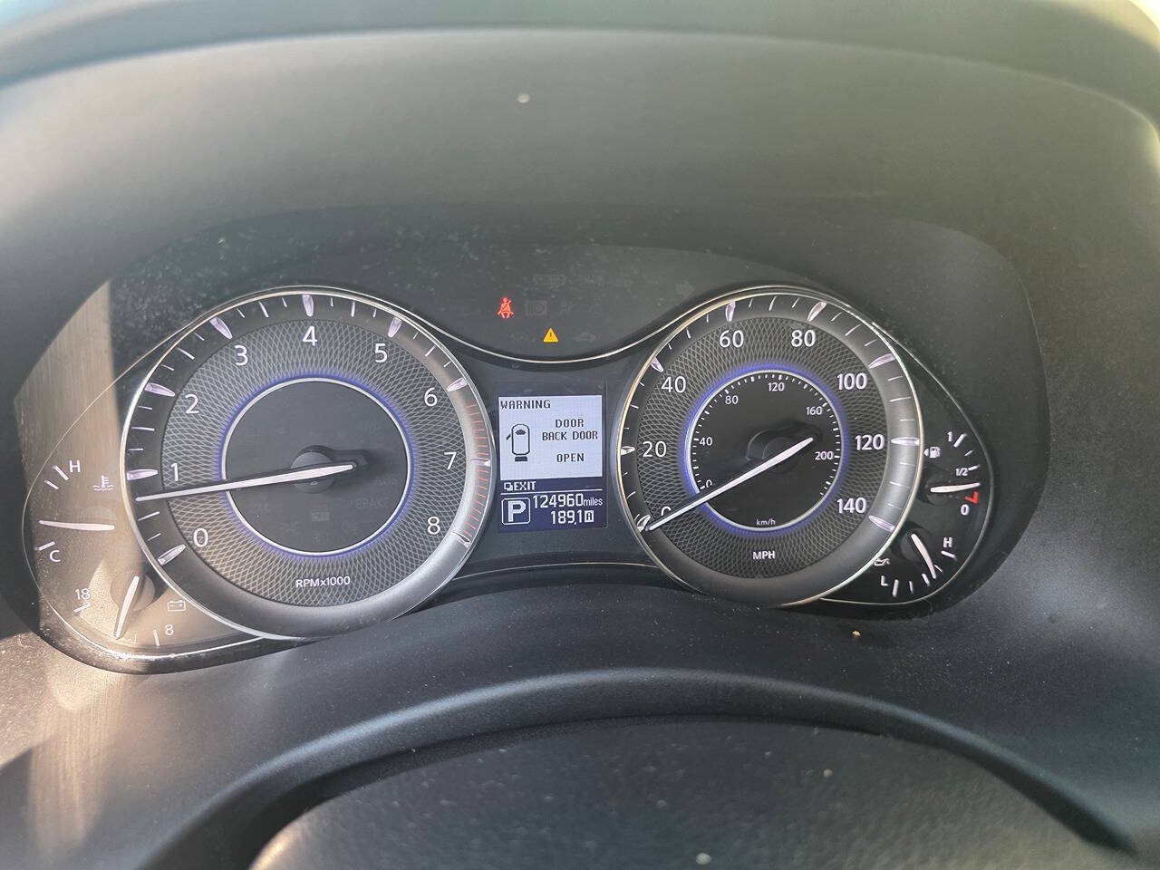 Used 2016 INFINITI QX80 4WD w/ All Season Package image 10
