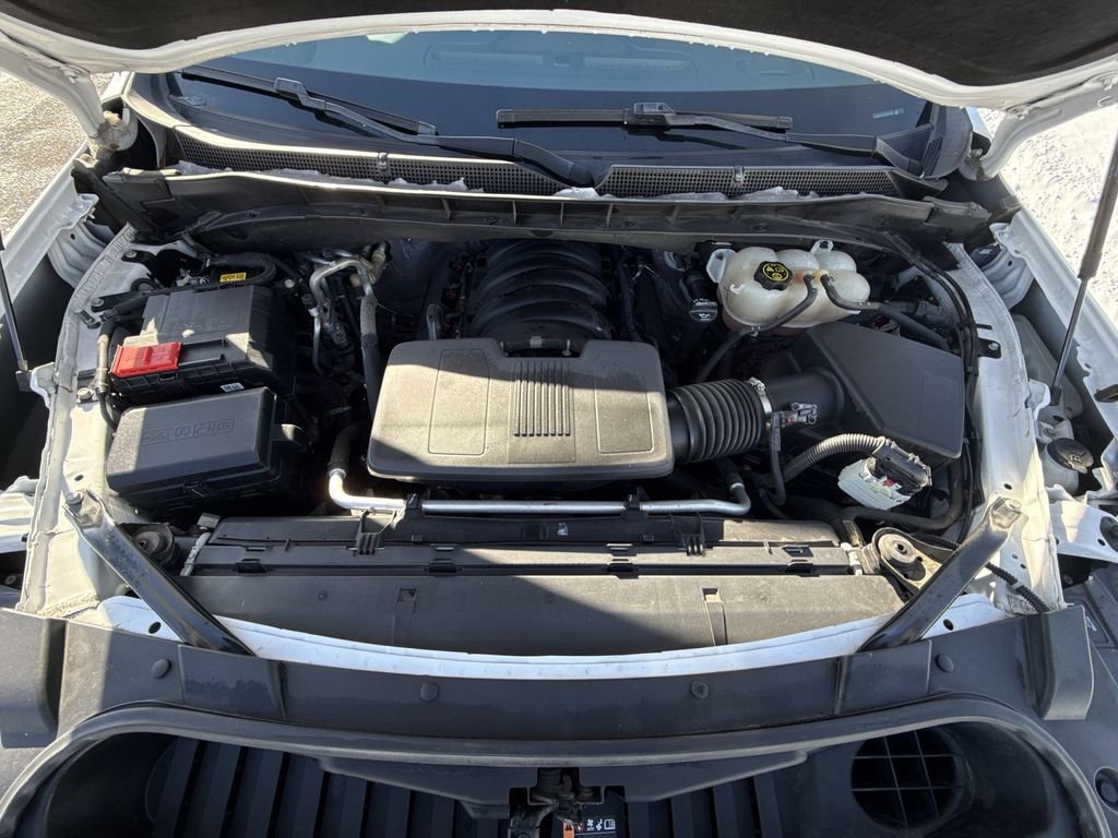 Used 2023 Chevrolet Suburban Premier image 17