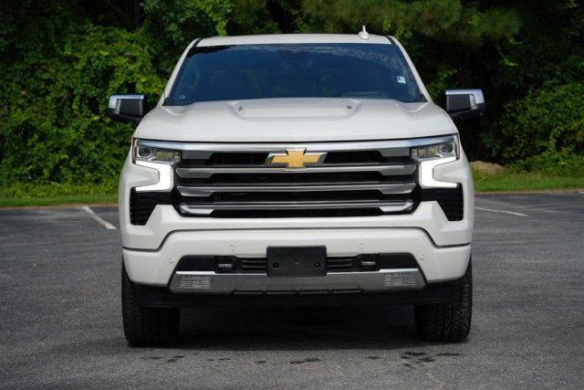 Used 2025 Chevrolet Silverado 1500 High Country w/ Technology Package image 12