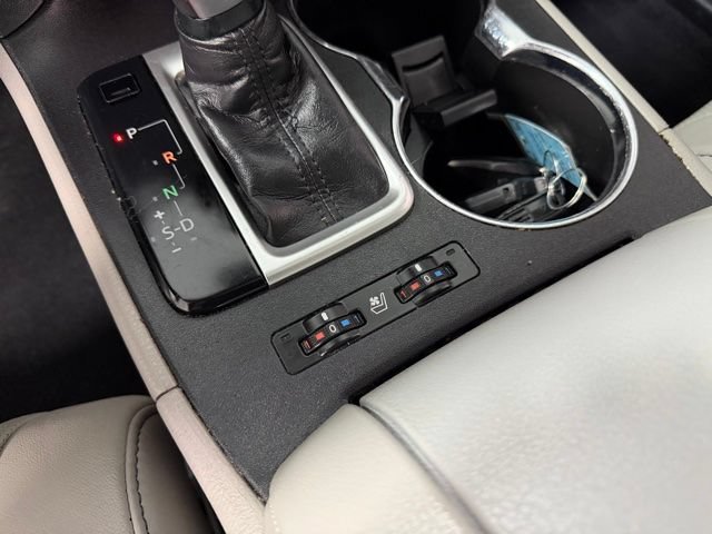 Used 2018 Toyota Highlander Limited AWD/4WD image 18