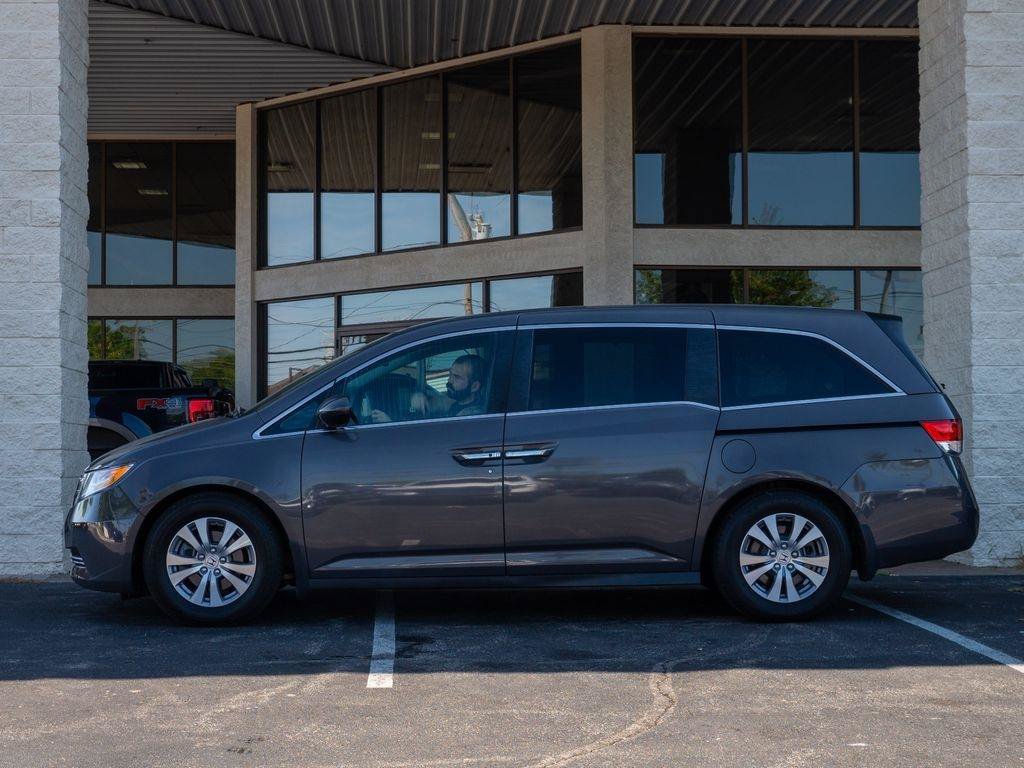 Used 2016 Honda Odyssey SE image 5