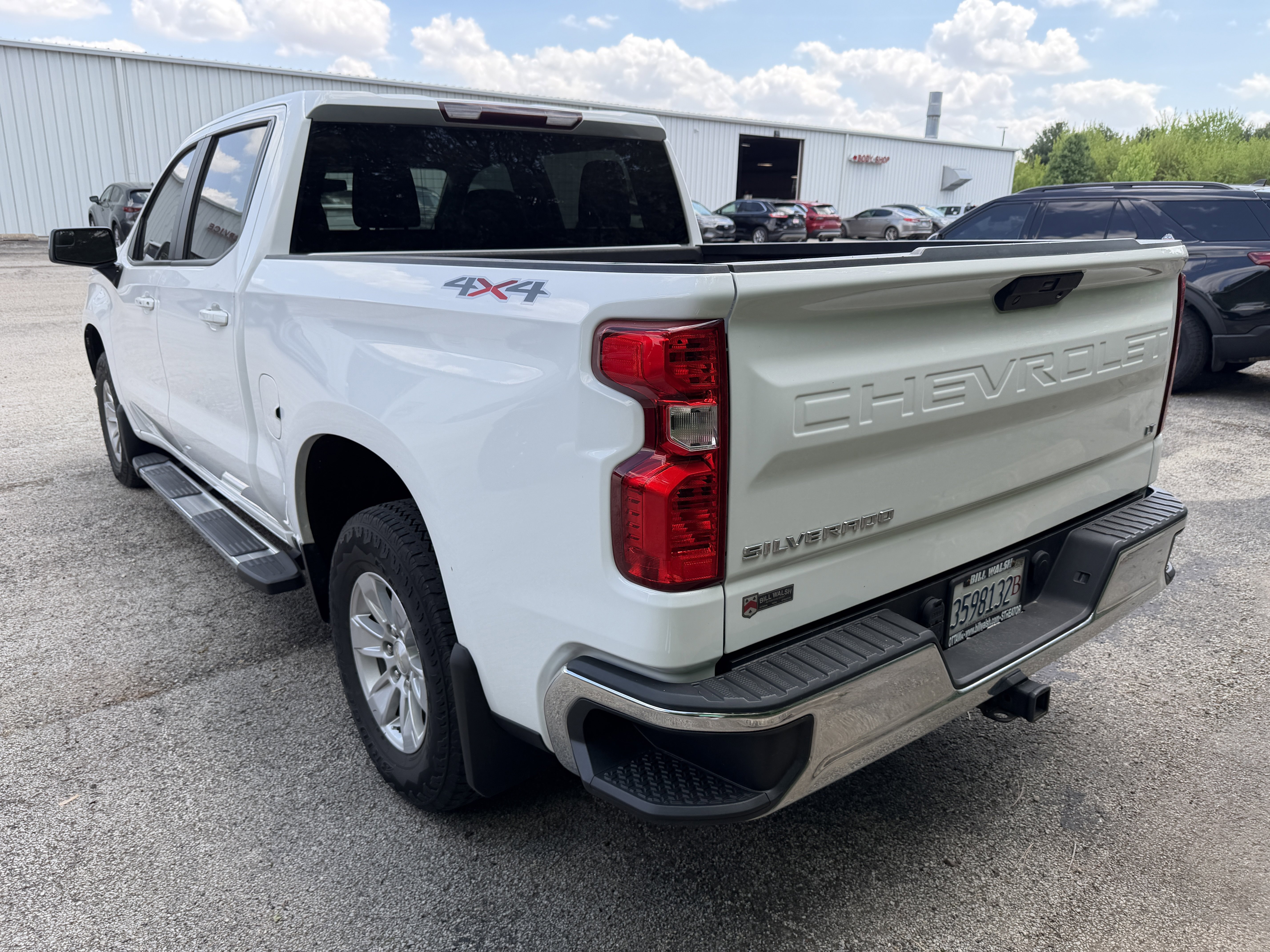 Used 2021 Chevrolet Silverado 1500 LT w/ Bed Protection Package AWD/4WD image 11