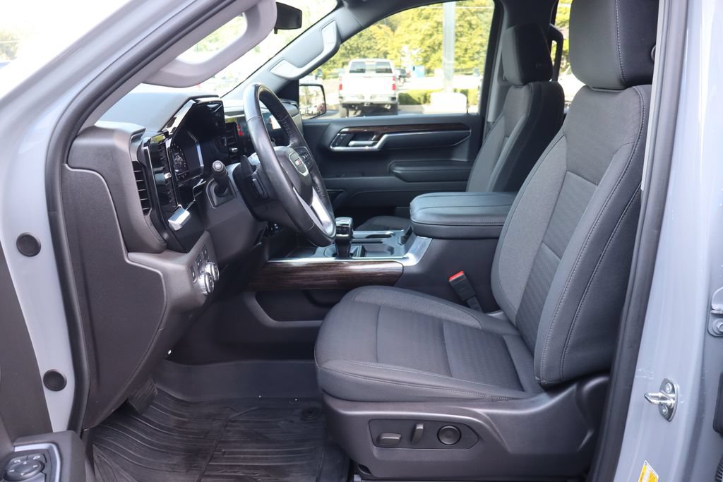 Used 2024 GMC Sierra 1500 Elevation AWD/4WD image 4