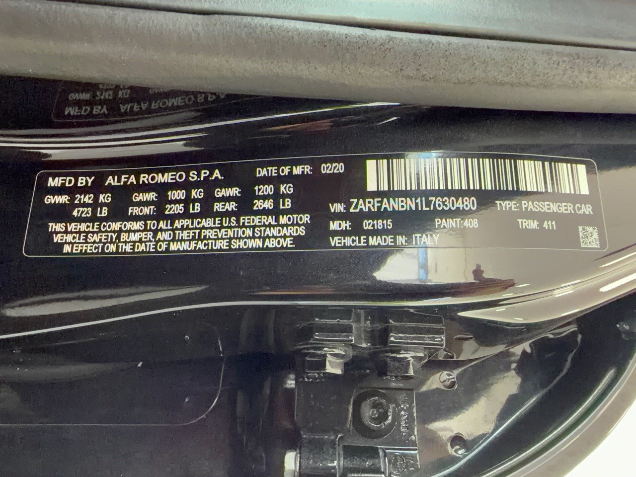 Used 2020 Alfa Romeo Giulia Ti w/ Active Blind Spot Package AWD/4WD image 31