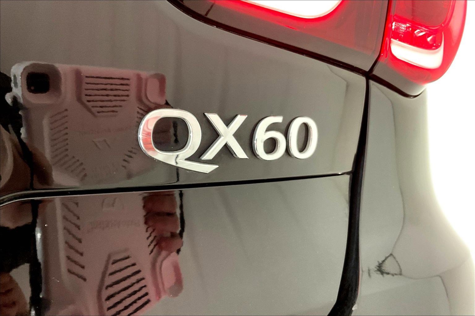 Used 2018 INFINITI QX60 Luxe w/ Deluxe Technology Package image 23