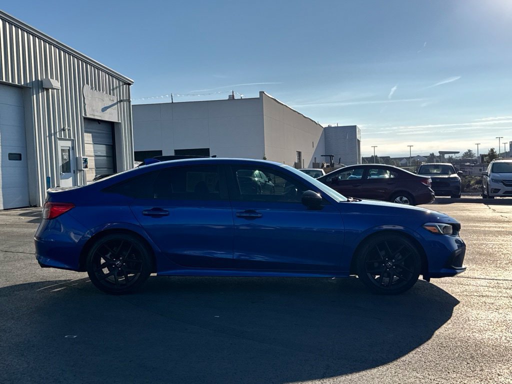 Used 2023 Honda Civic Sport image 8