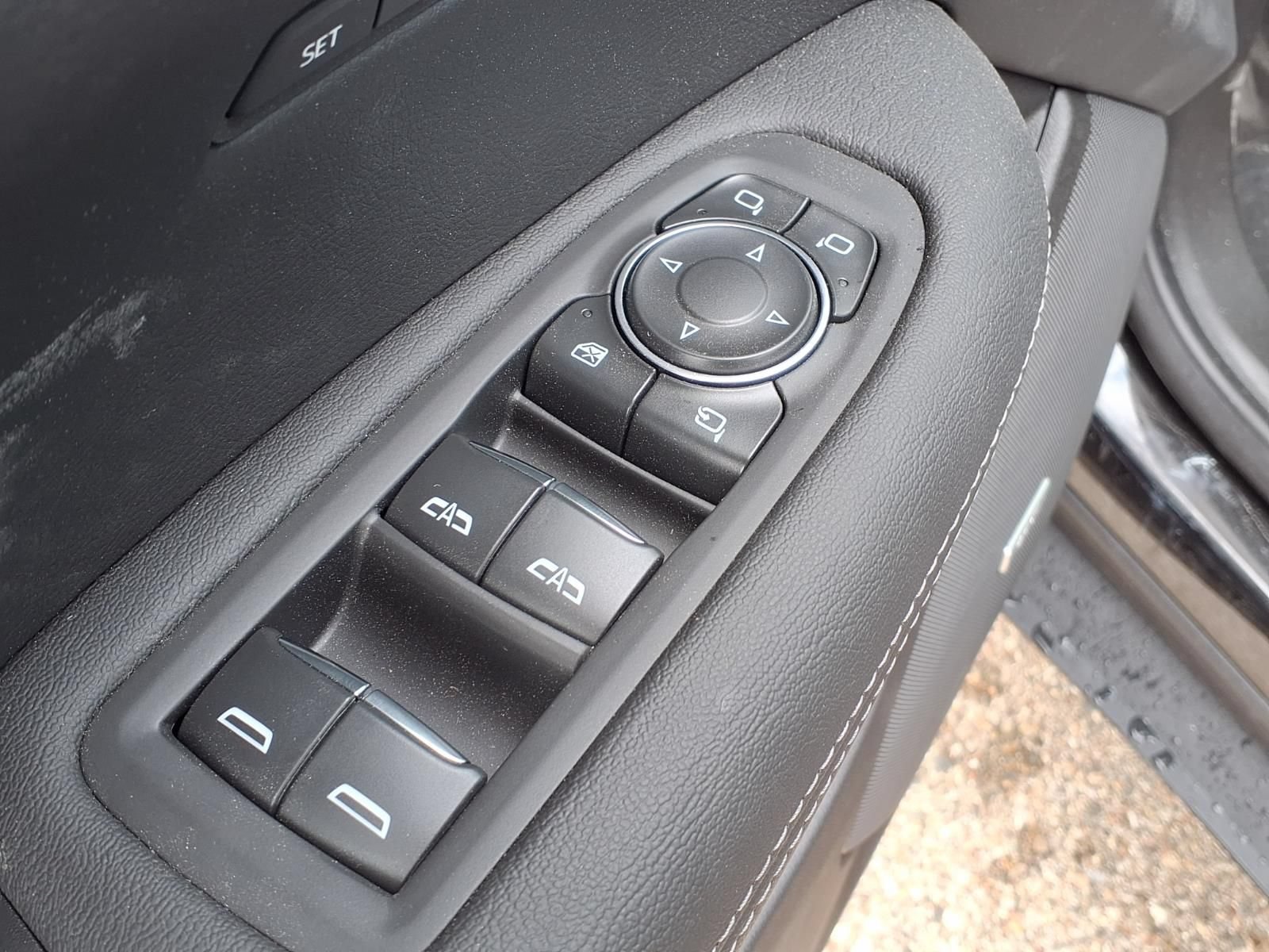 New 2026 Cadillac XT5 Premium Luxury w/ LPO, Floor Liner Package AWD/4WD image 13